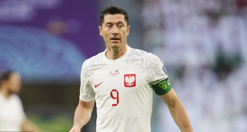 莱万多夫斯基新星惊险取胜表现惊艳，掘金未来可期！